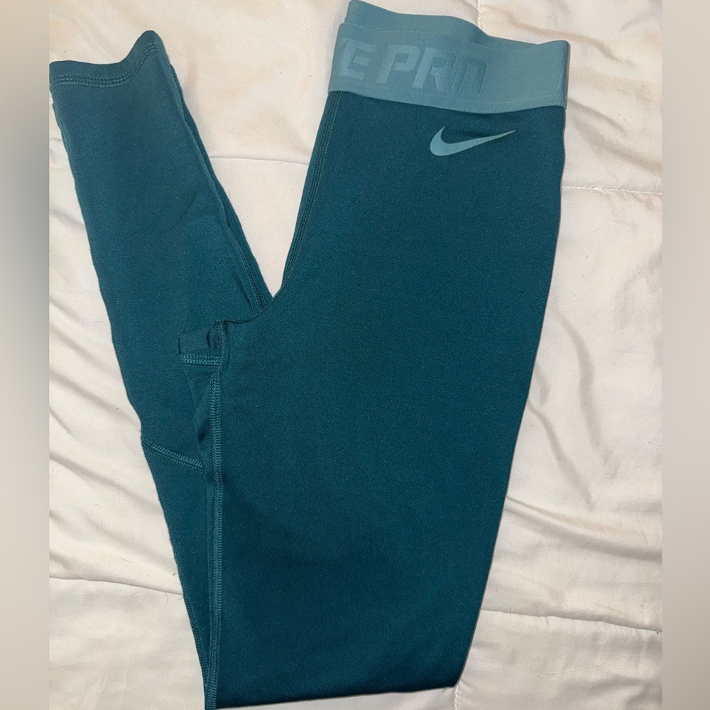Woman’s Nike Pro Dri-fit Leggings. Size XS.